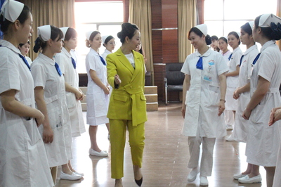 江西省兒童醫(yī)院舉辦護(hù)士禮儀培訓(xùn)